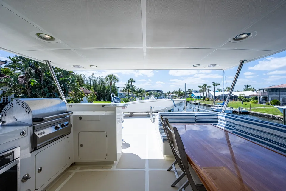 Marlow Explorer Enclosed Bridge (CB)