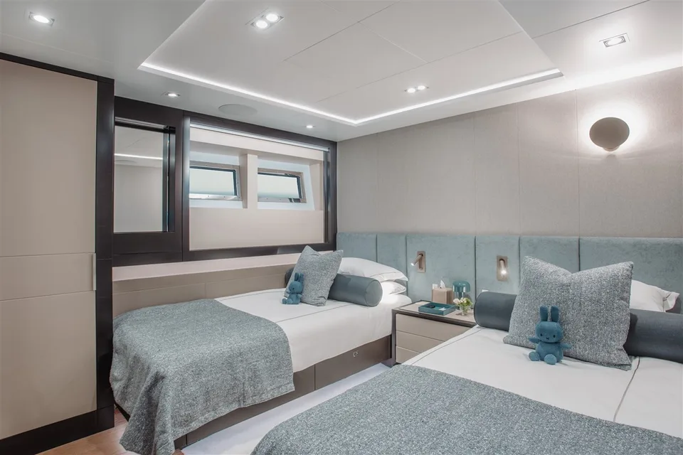 Mengi Yay Sailing Yacht
