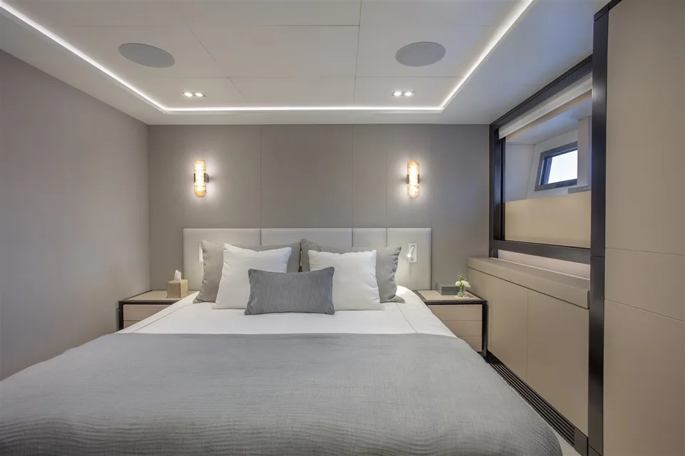 Mengi Yay Sailing Yacht