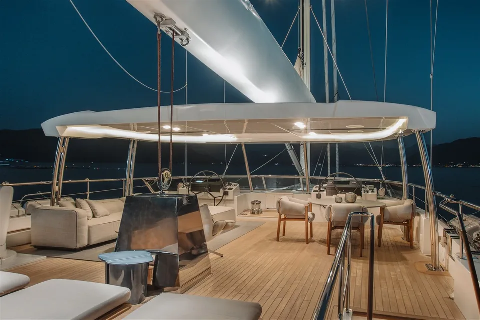 Mengi Yay Sailing Yacht