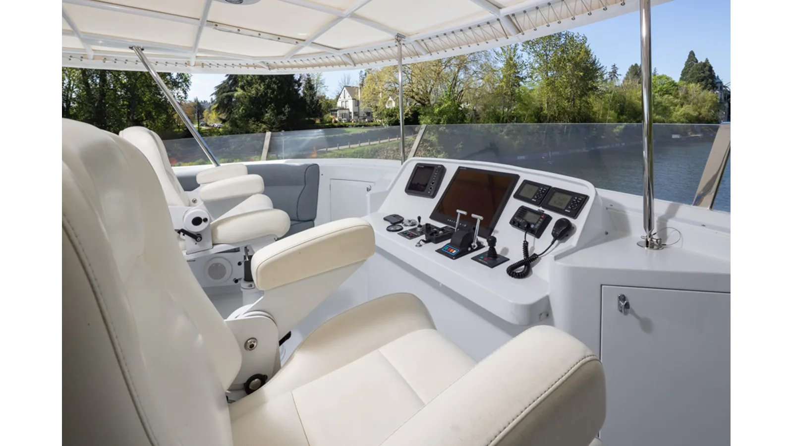 Delta Marine Flybridge Motoryacht