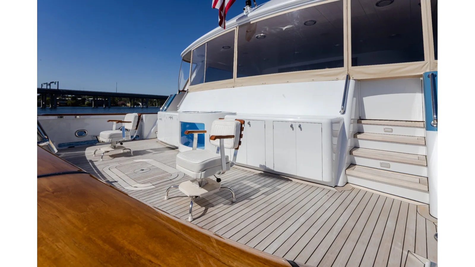 Delta Marine Flybridge Motoryacht