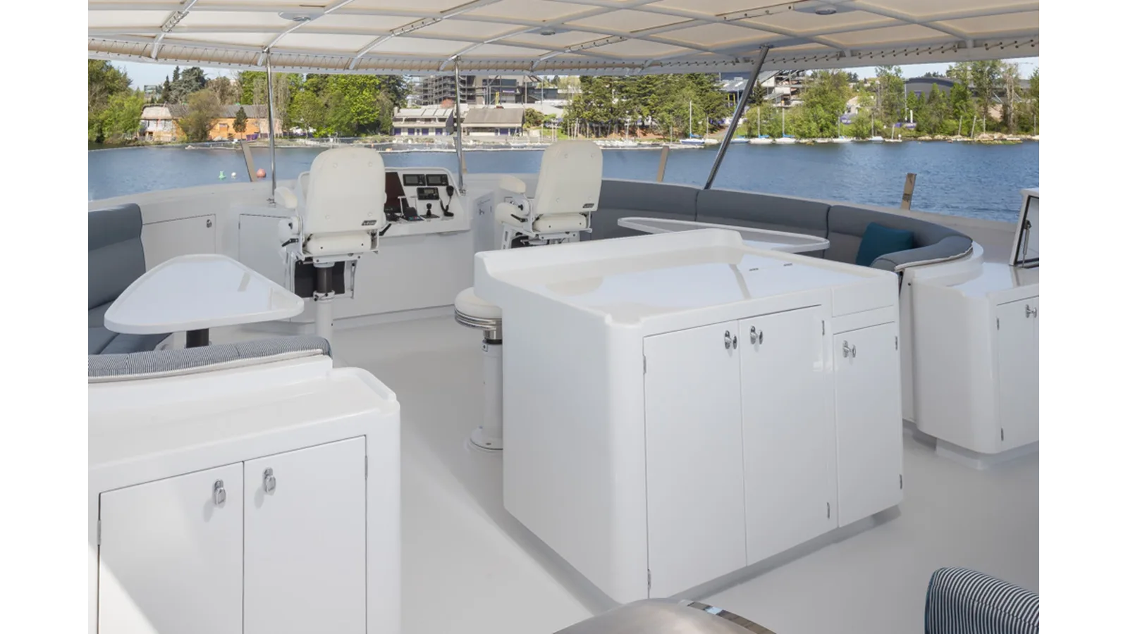 Delta Marine Flybridge Motoryacht