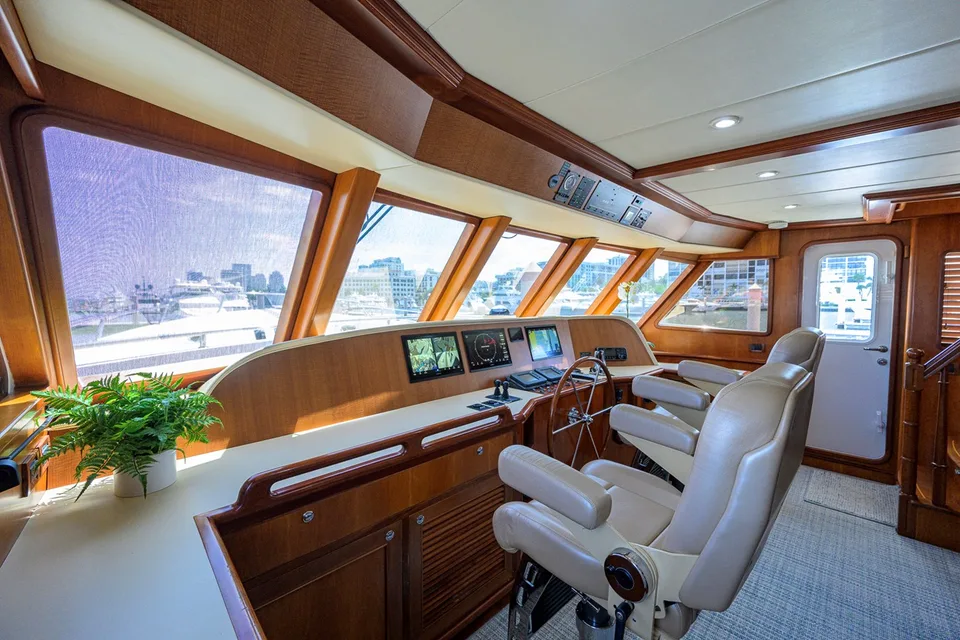 Outer Reef 800 MY