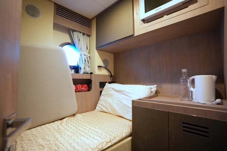 Azimut S8