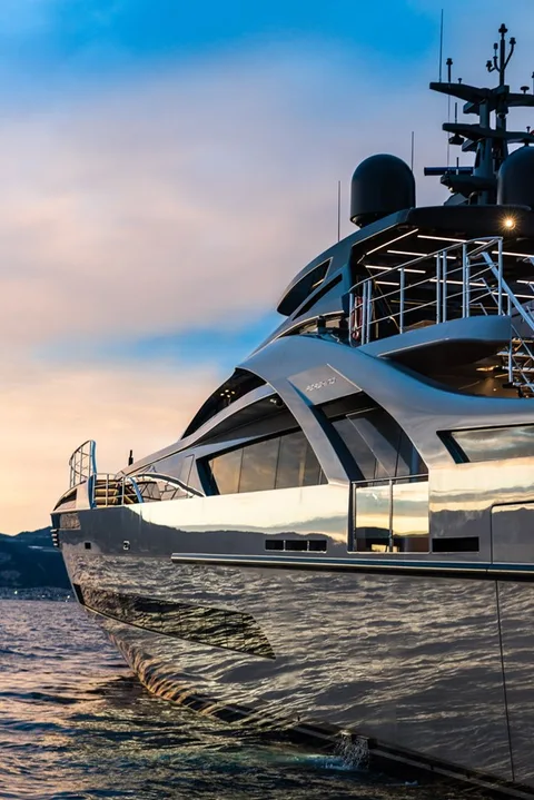 Pershing 140
