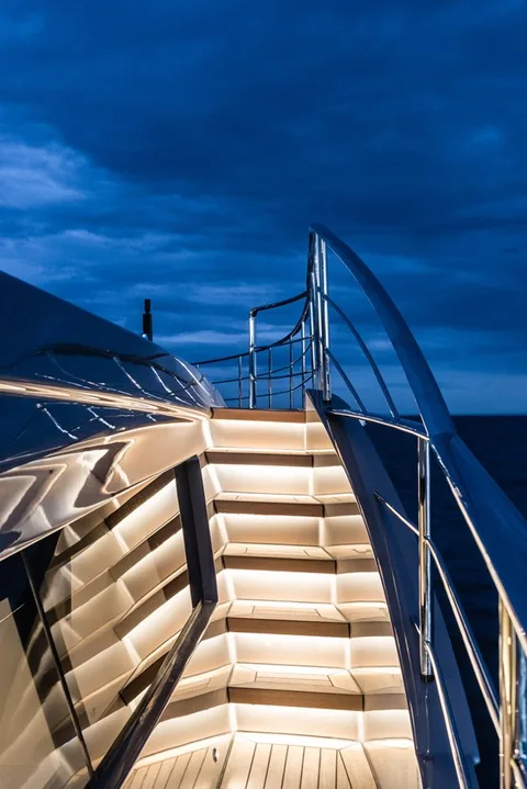 Pershing 140