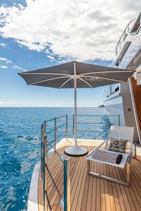 Pershing 140