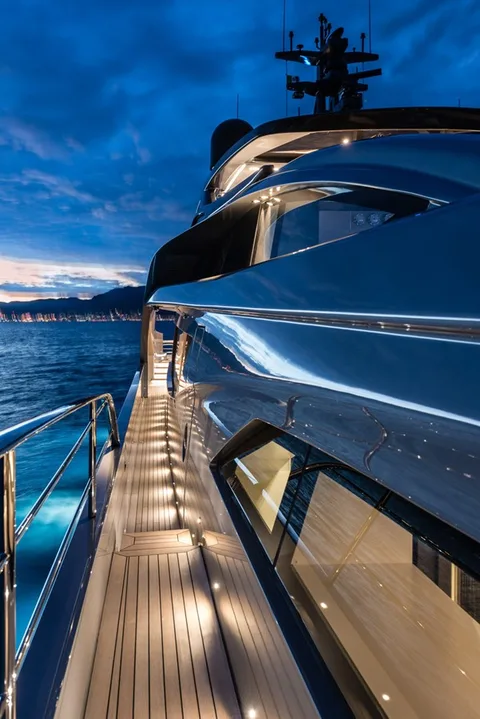 Pershing 140