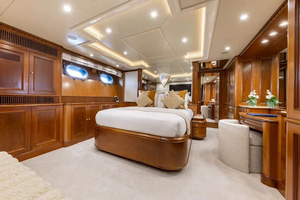 Benetti Golden bay series