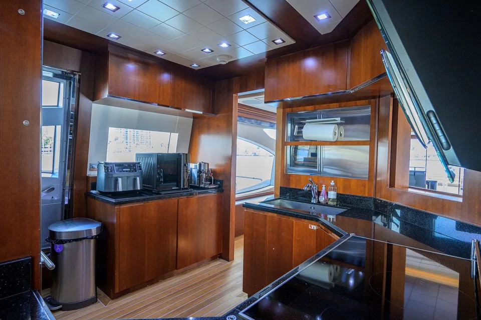 Azimut Flybridge
