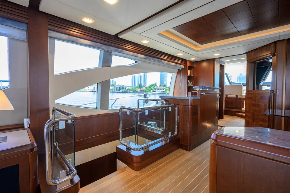 Azimut Flybridge