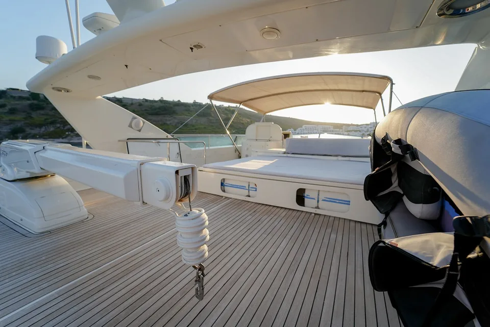 Ferretti Yachts 80