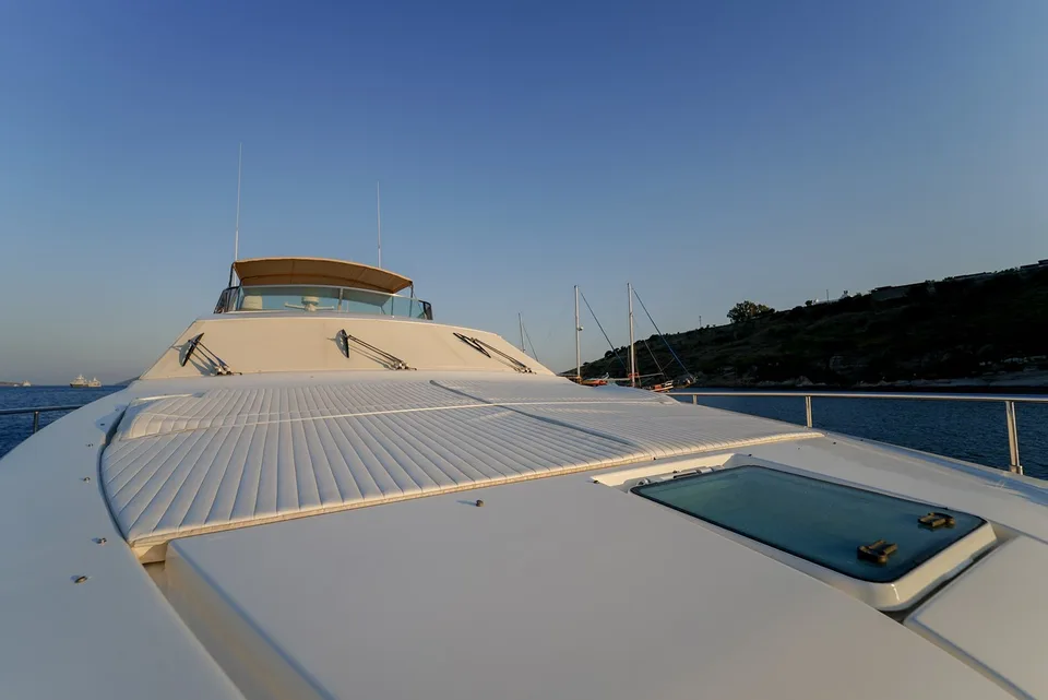 Ferretti Yachts 80