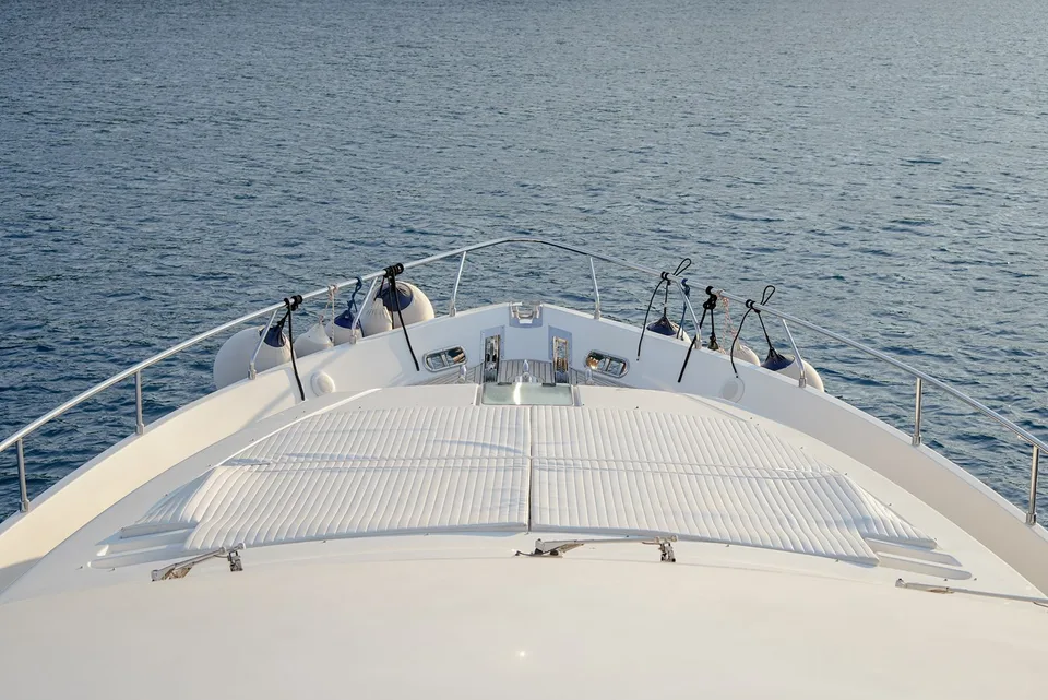 Ferretti Yachts 80