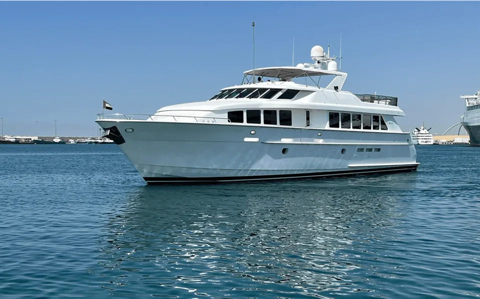 Hatteras 92