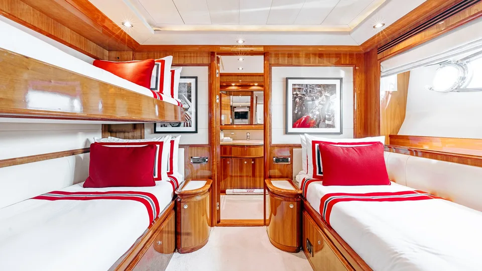 Ferretti Custom Line Custom Line 112