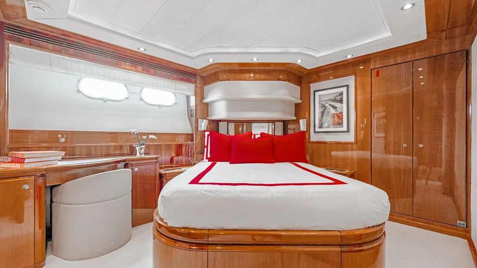 Ferretti Custom Line Custom Line 112