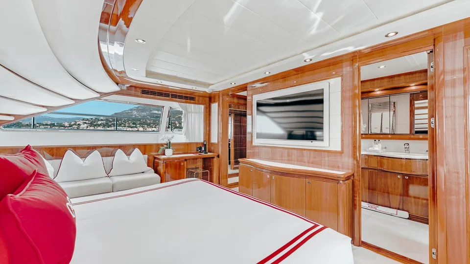 Ferretti Custom Line Custom Line 112