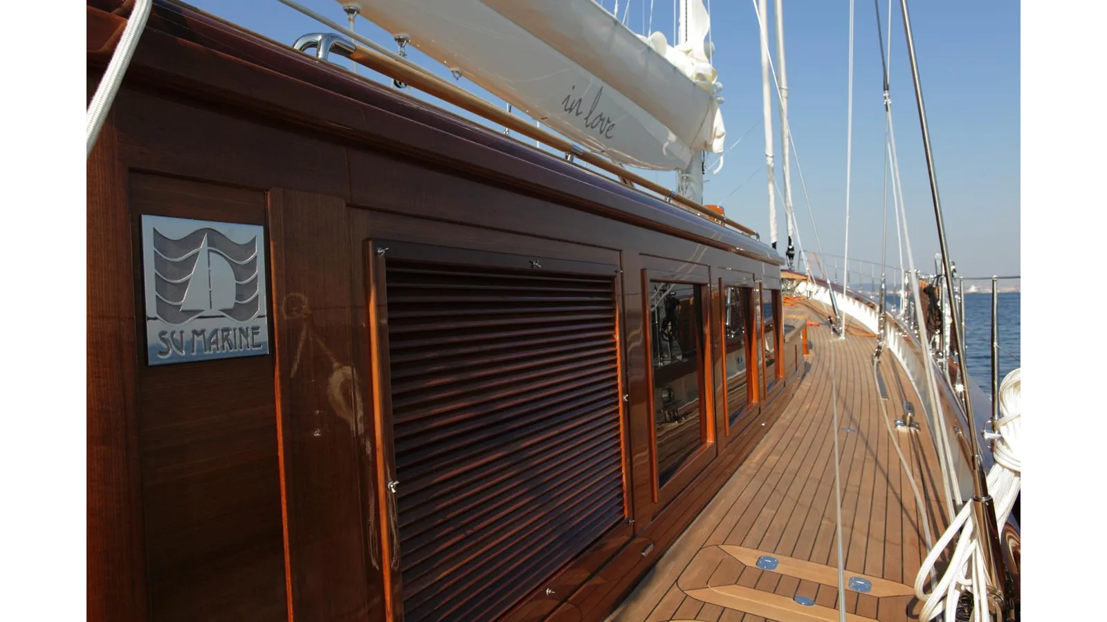 Su Marine Schooner