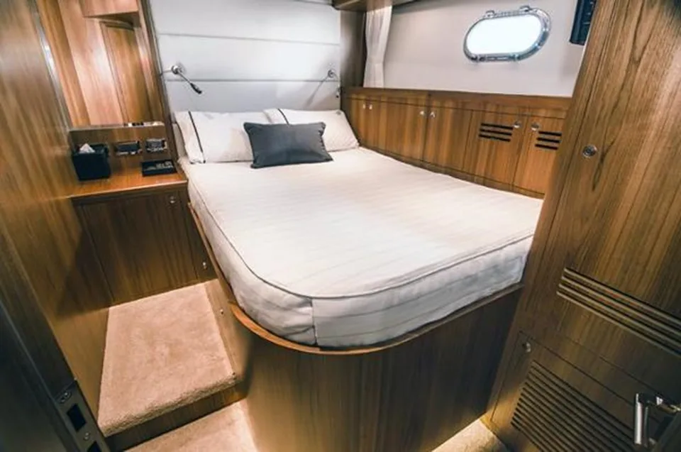 Johnson Flybridge Motor Yacht