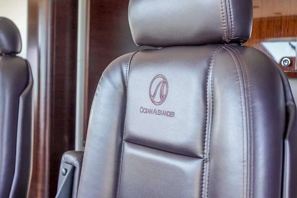 Ocean Alexander 37L