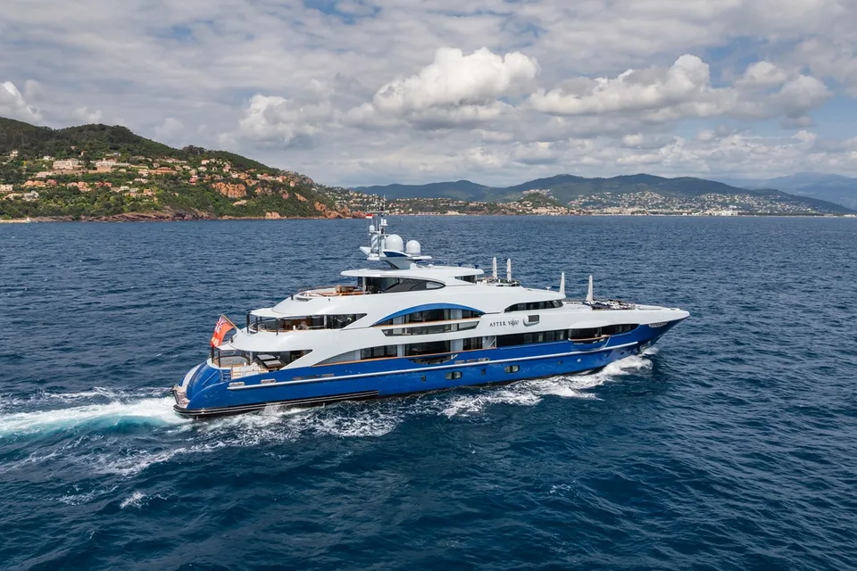 Heesen CUSTOM