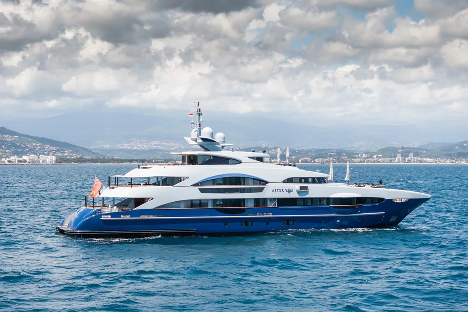 Heesen CUSTOM