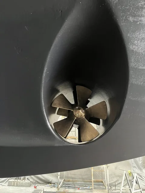 Ferretti Yachts 960