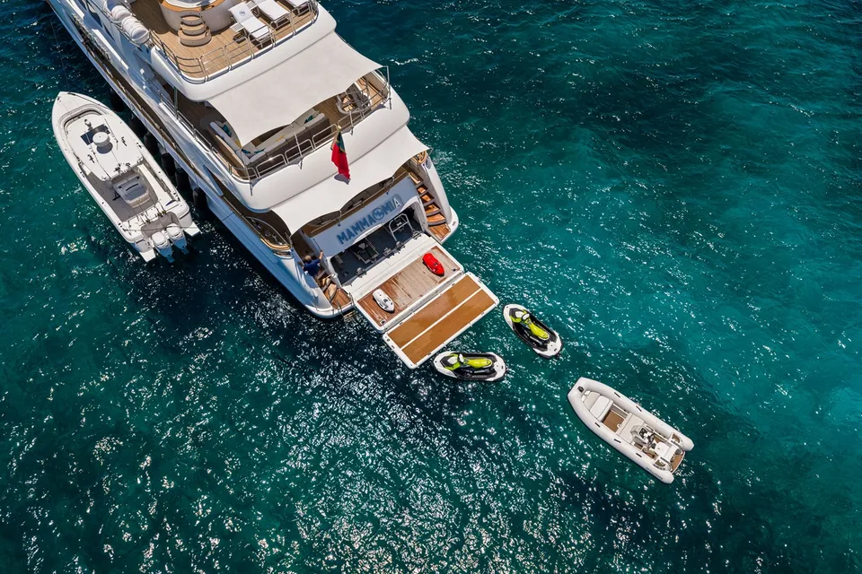 Benetti CLASSIC