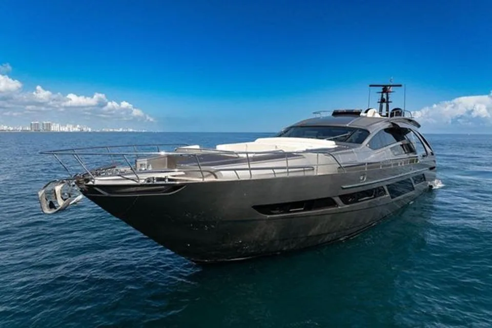 Pershing 9X