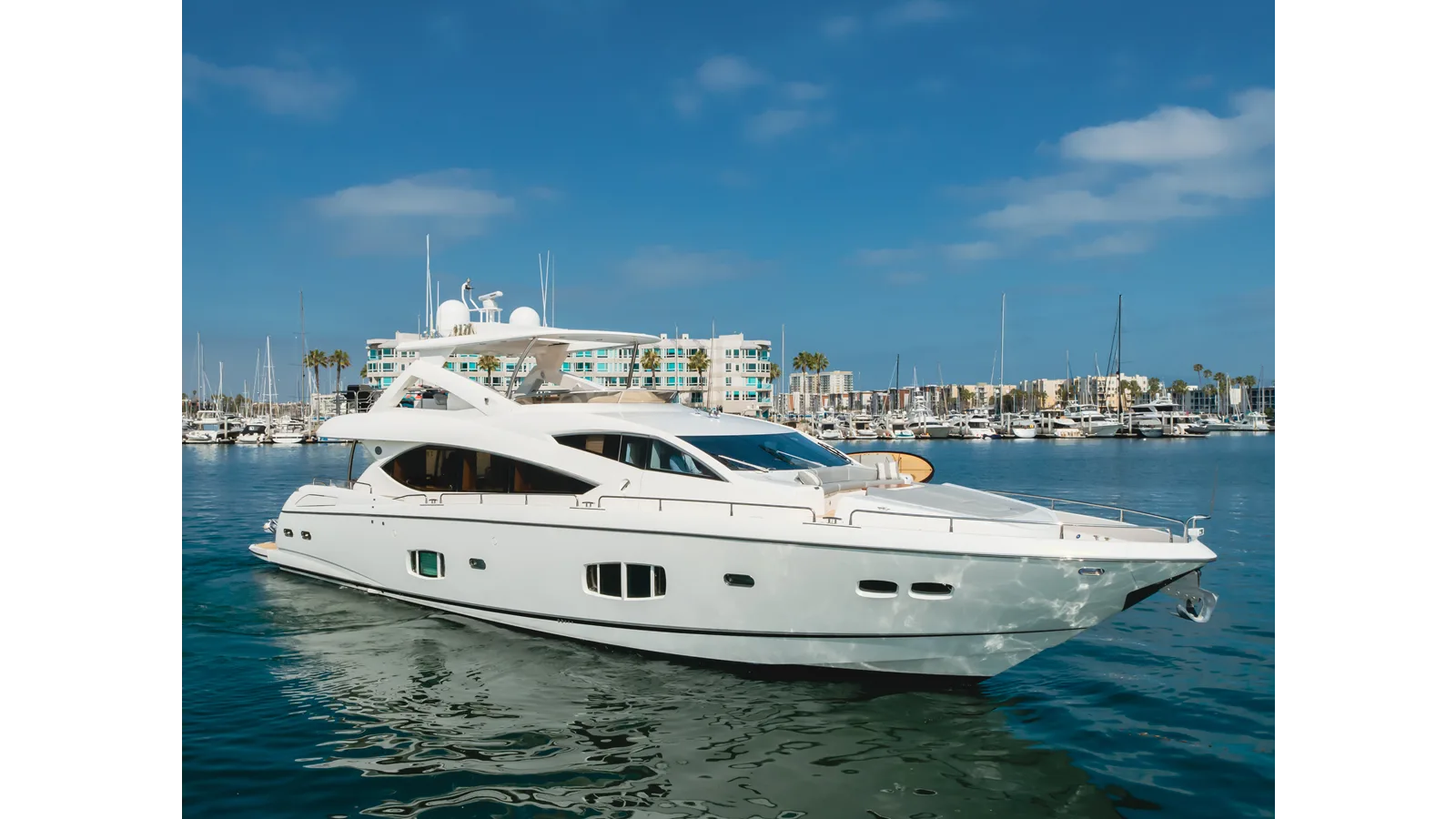 Sunseeker 88 Yacht