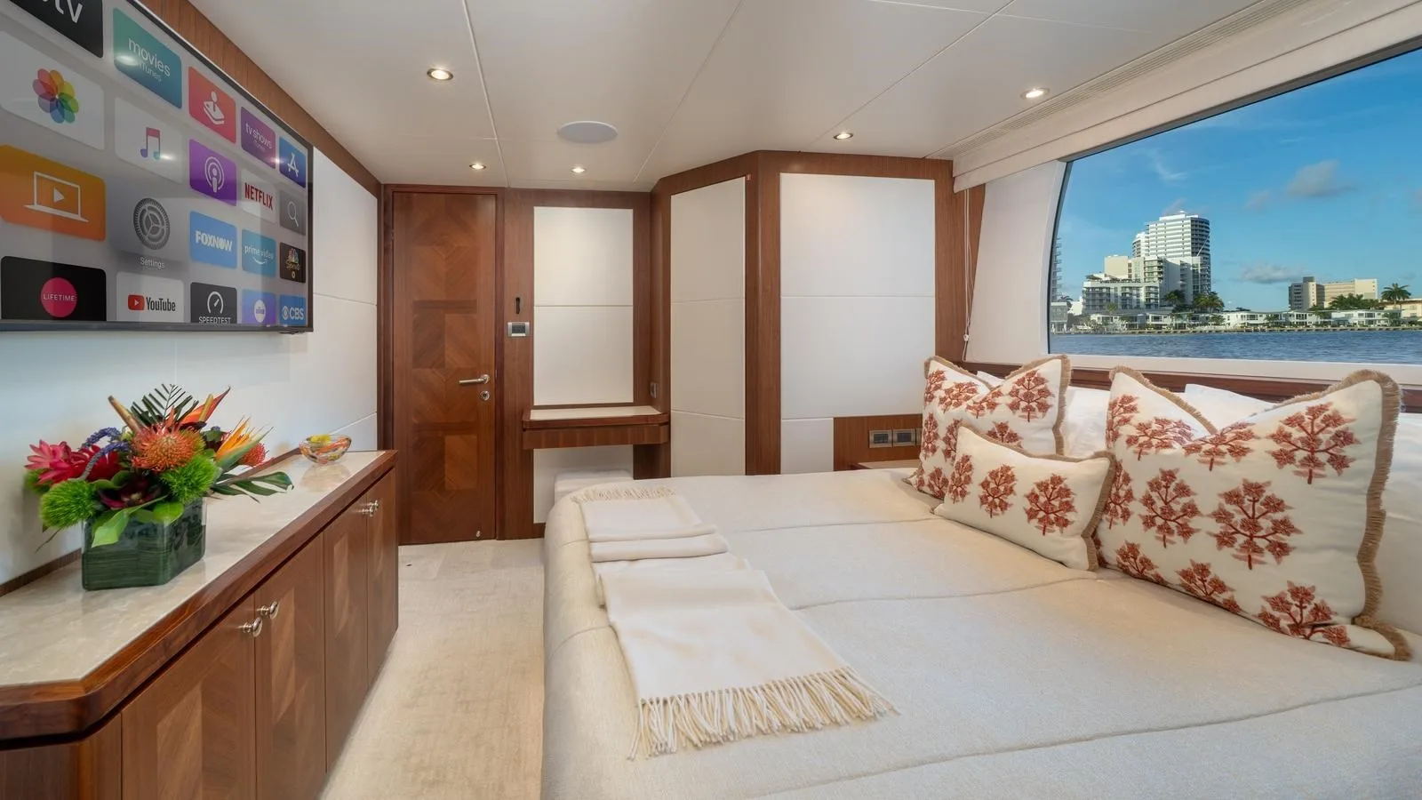 Ocean Alexander 100 MY