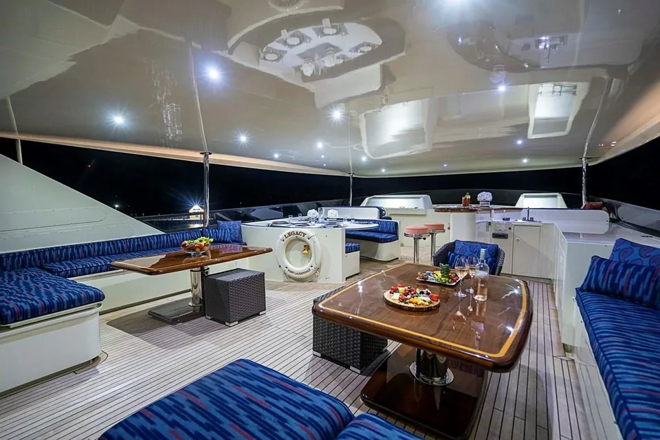 Broward Raised Pilothouse