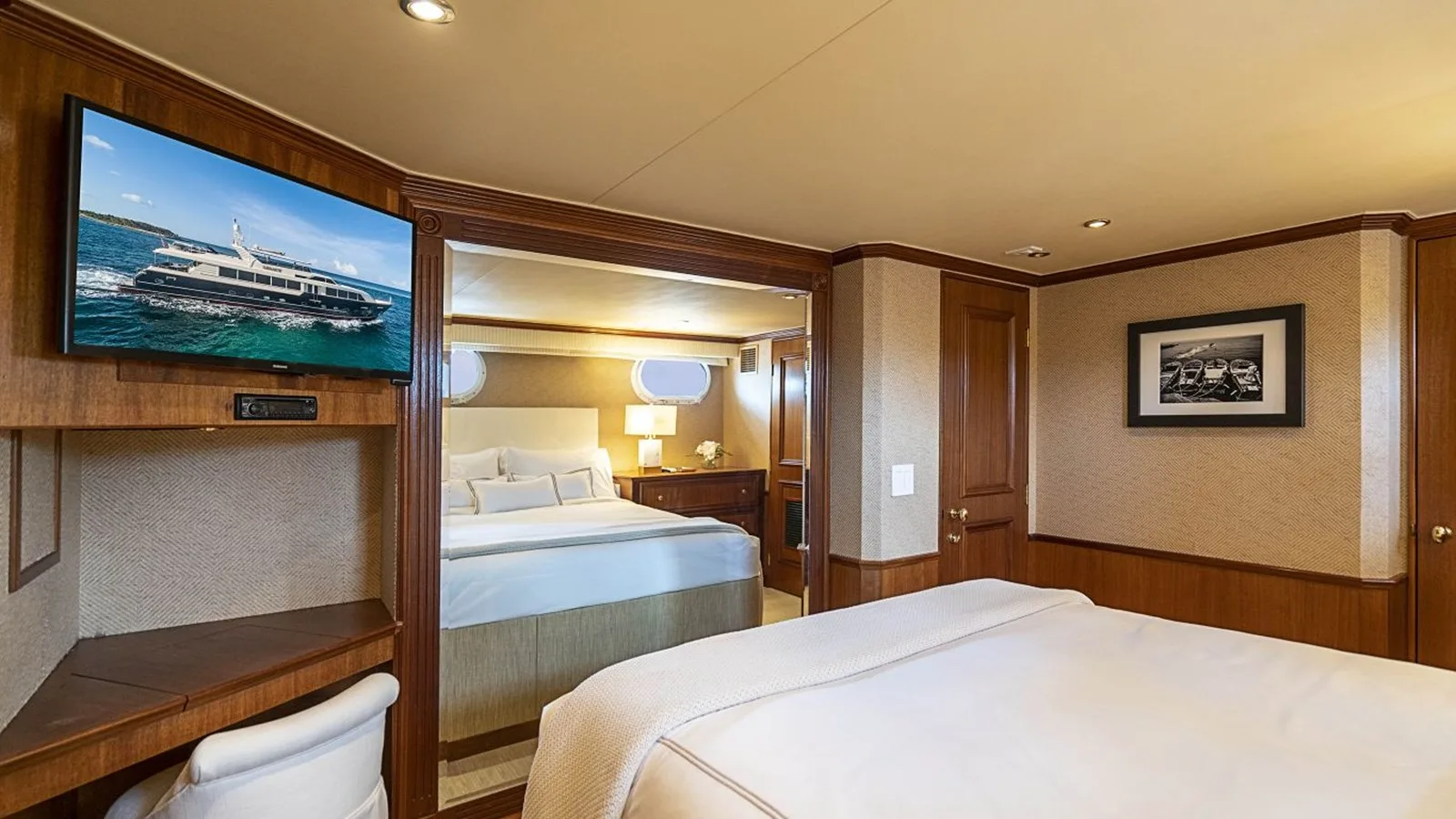 Broward Raised Pilothouse