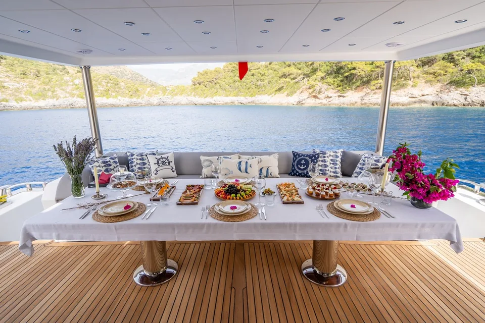 Custom 27m TRAWLER