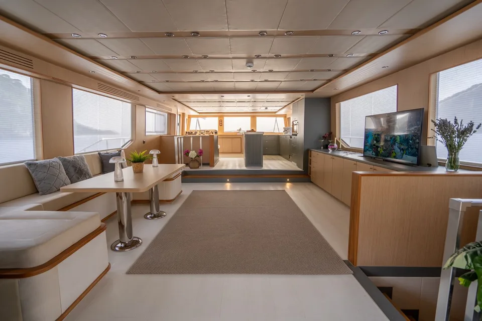Custom 27m TRAWLER