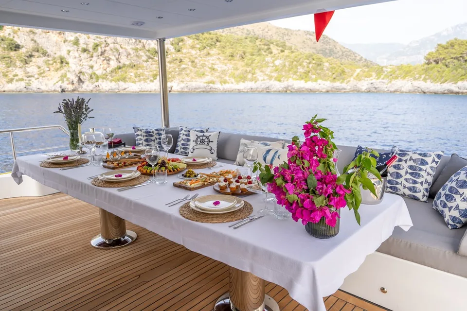 Custom 27m TRAWLER