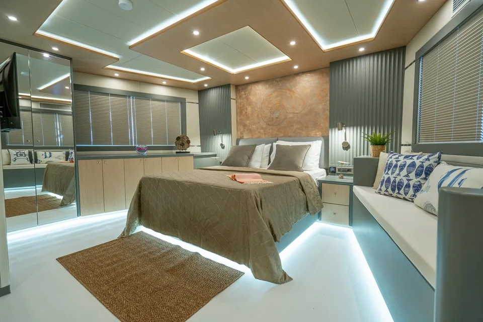 Custom 27m TRAWLER