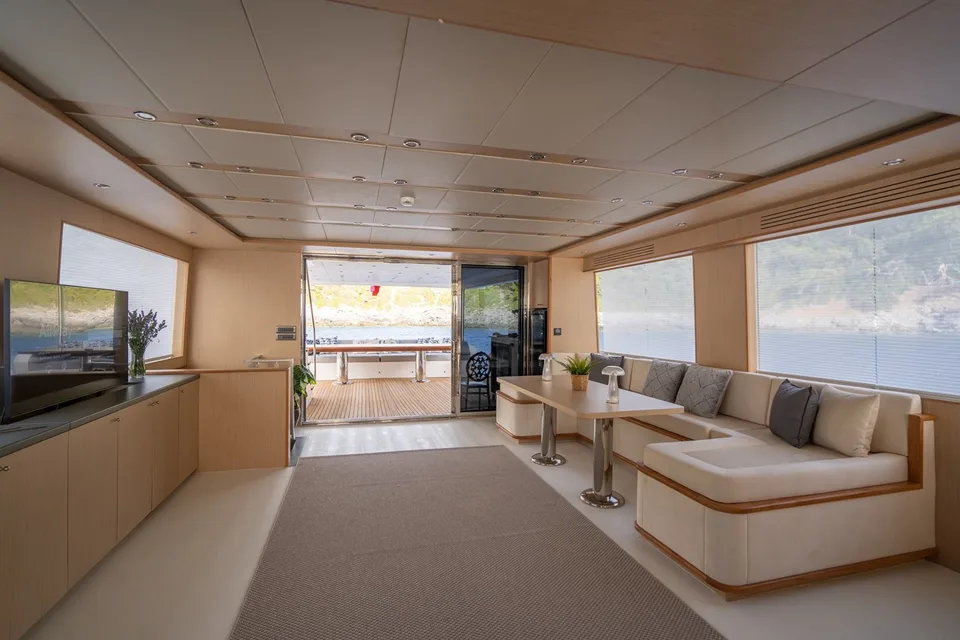 Custom 27m TRAWLER