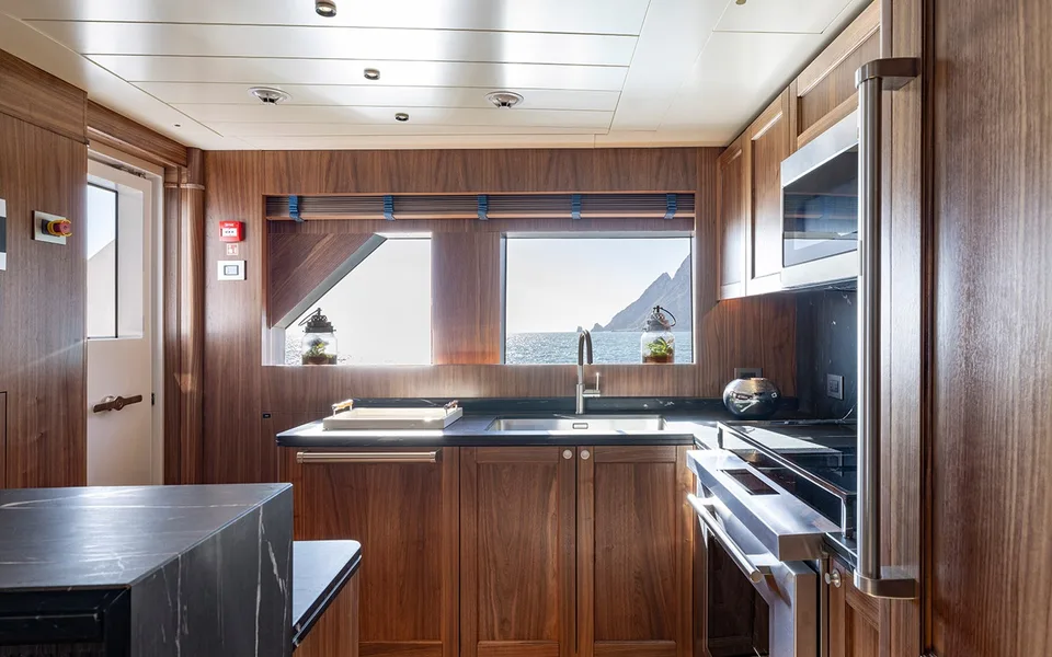 Cantiere Delle Marche Darwin Class 86