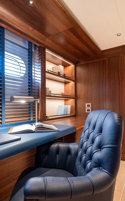 Cantiere Delle Marche Darwin Class 86