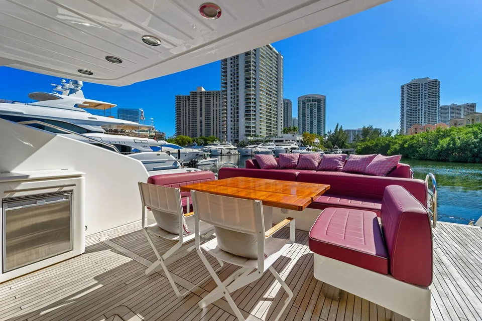 Sunseeker Predator 84