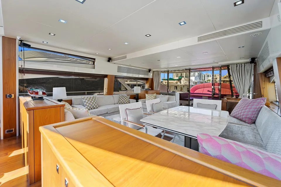 Sunseeker Predator 84