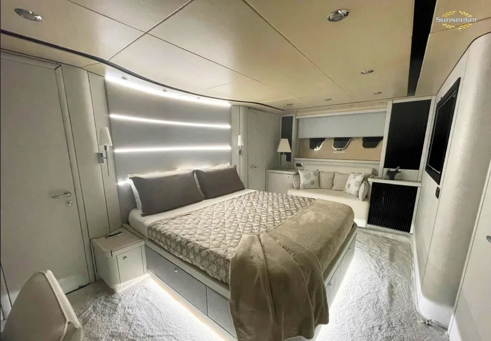 Sunseeker Predator 82