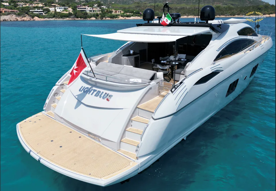 Sunseeker Predator 82
