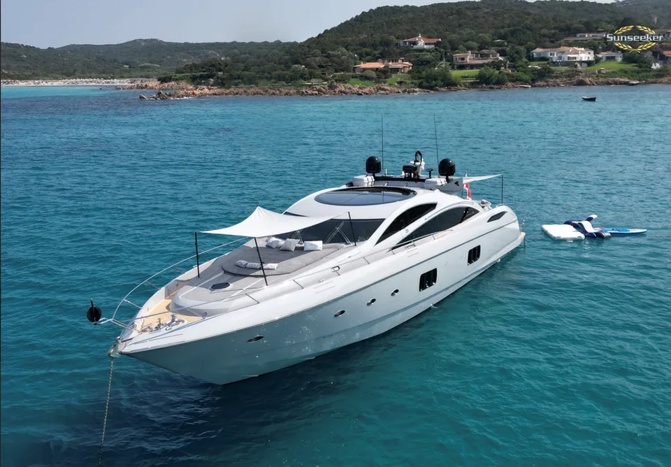 Sunseeker Predator 82