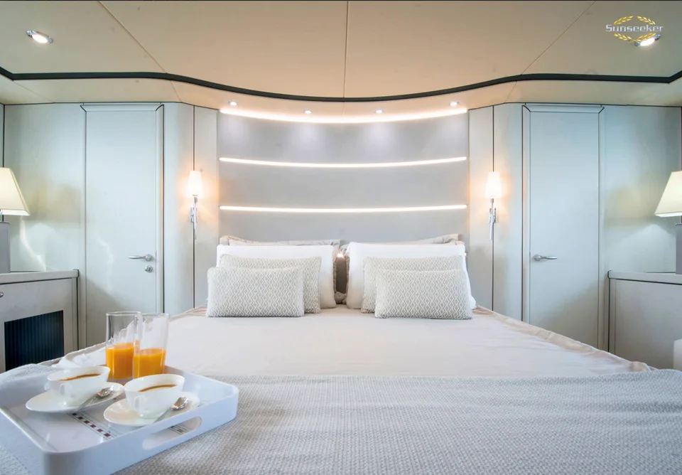 Sunseeker Predator 82