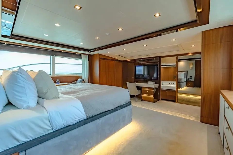 Princess 32M