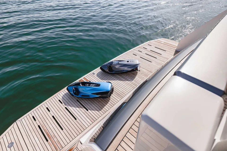 Ferretti Yachts 860